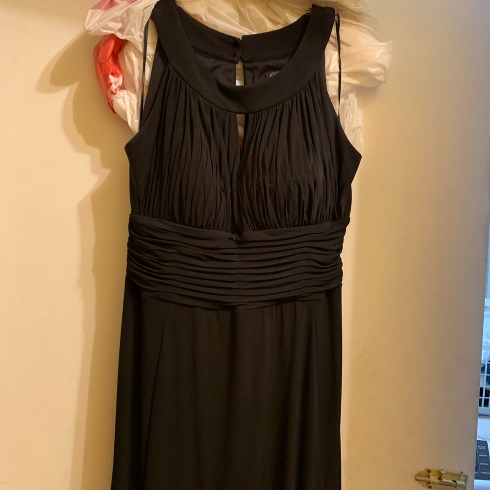 Dress - Picture 4 of 4